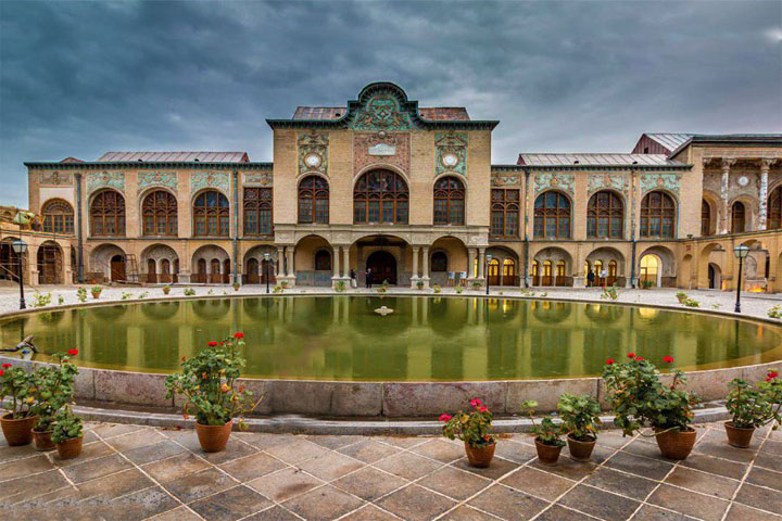 افطاری عمارت مسعودیه