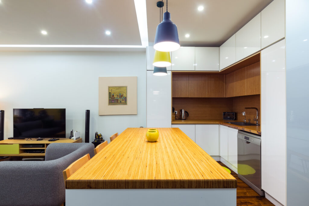 دکوراسیون آشپزخانه خانه دوخوابه 110 متری