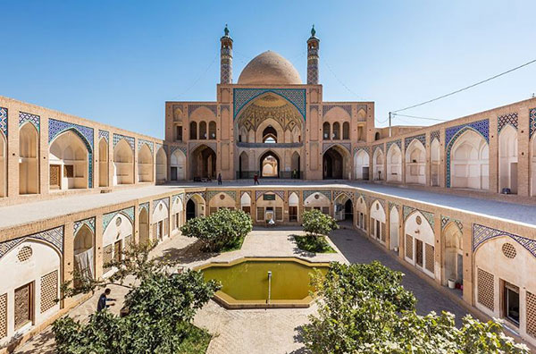 معماری ایرانی چه ویژگی‌هایی دارد؟