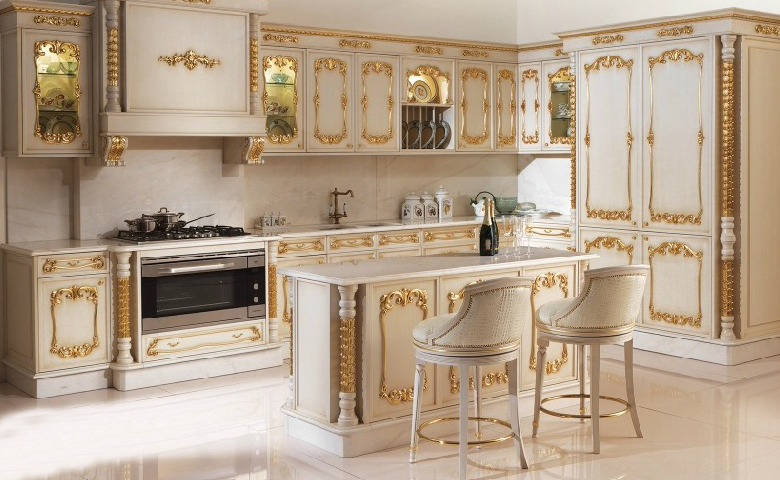 کابینت کلاسیک سفید طلایی، اگر آشپزخانه لاکچری می‌پسندی انتخابش کن!