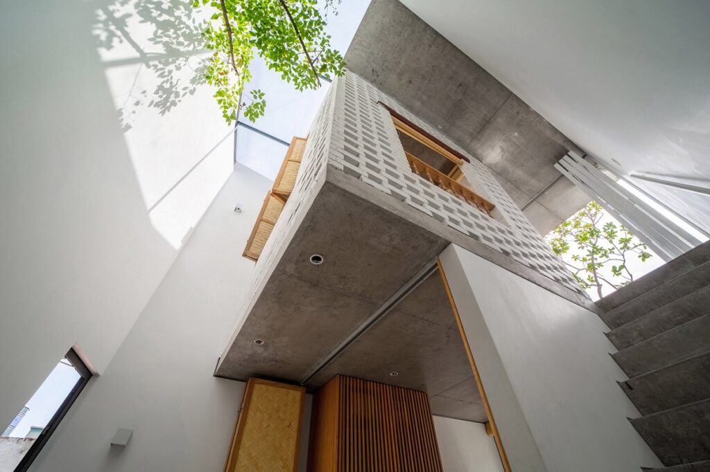 طراح خانه تی‌اچ در زمین 24 مترمربعی 