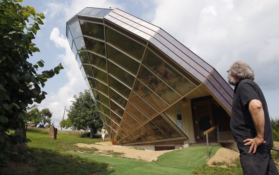 طراح و معمار خانه خورشیدی