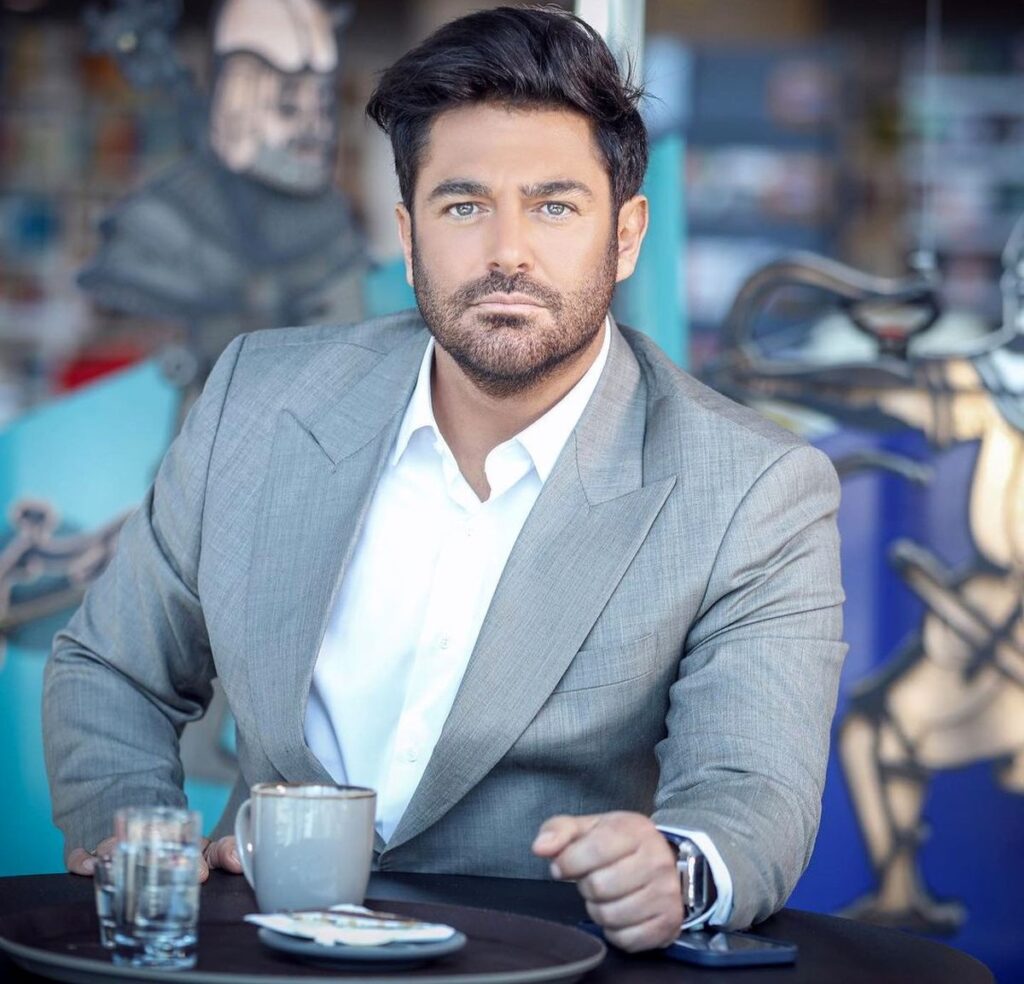 طراحی دکوراسیون شیک رستوران محمد رضا گلزار