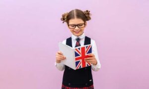 روش‌های بازی‌گونه در آموزش زبان انگلیسی به کودکان