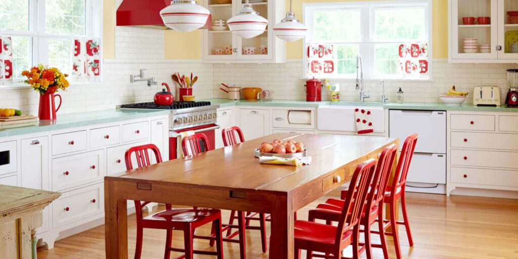 رنگ‌های زنده و شاد در طراحی آشپزخانه فانتزی