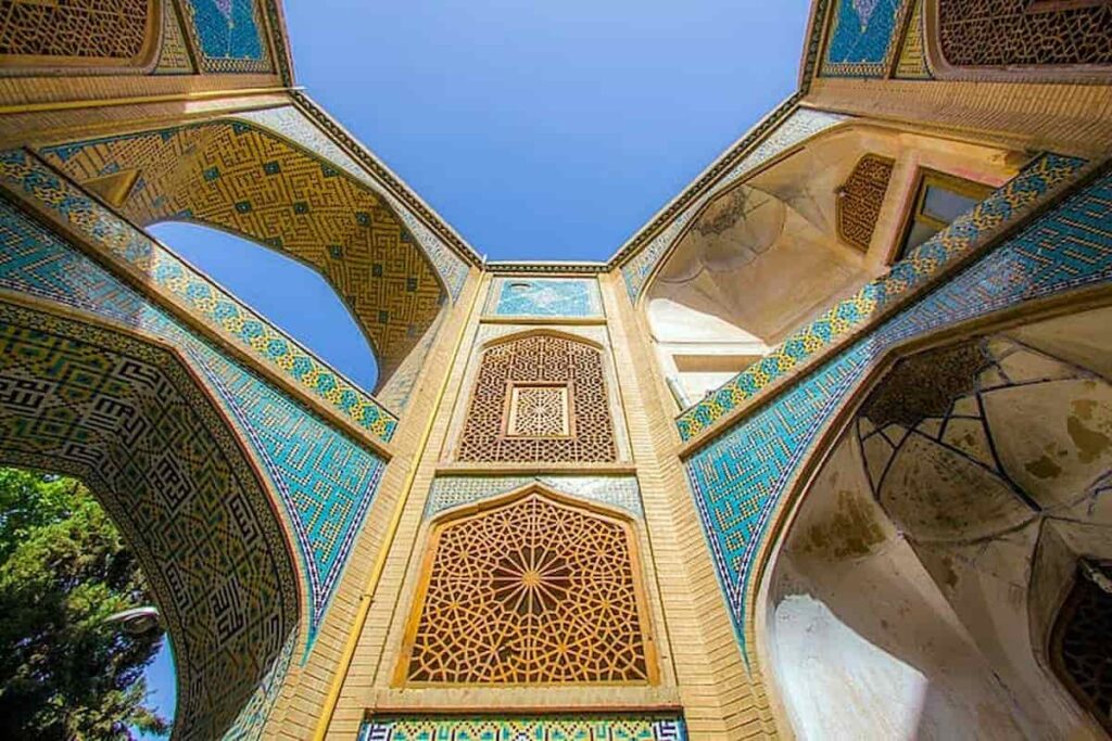 تزیینات مدرسه چهارباغ اصفهان