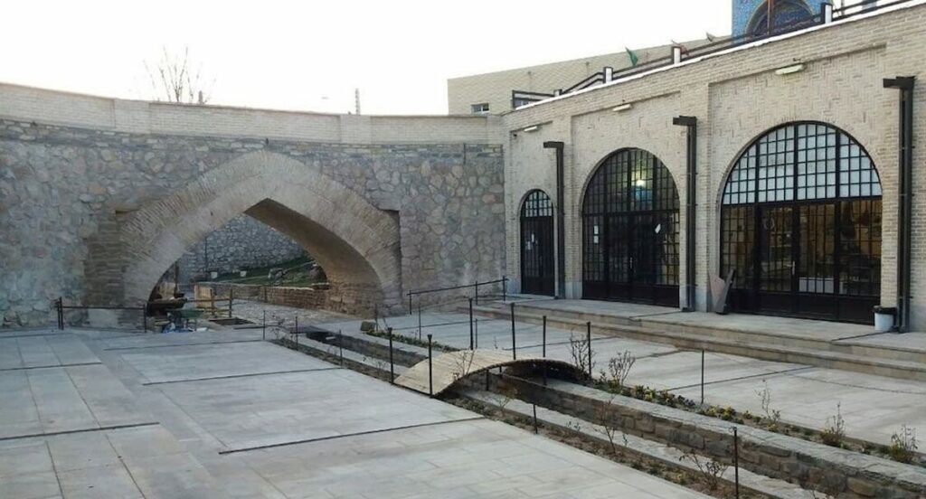 پل مصلی بروجن از پل‌های تاریخی چهارمحال و بختیاری 