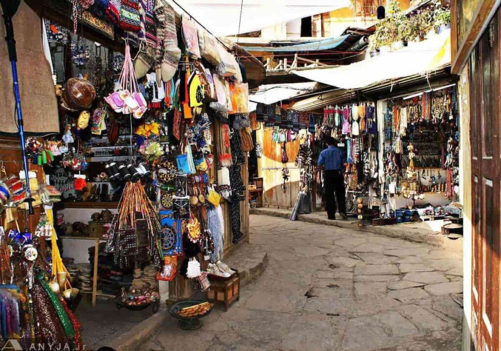 بازار سنتی از جاذبه‌های گردشگری لاهیجان