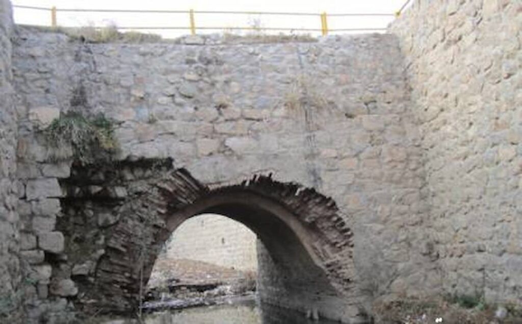 پل الله یار از پل‌های تاریخی چهارمحال و بختیاری