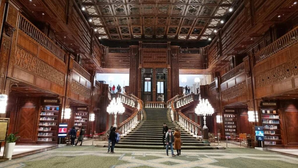 دیزاین فوق العاده زیبای کتابخانه ایرانمال