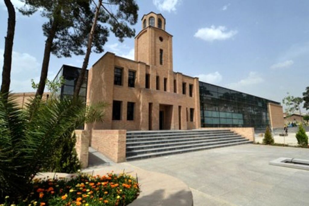  باغ موزه قصر از باغ‌های تهران