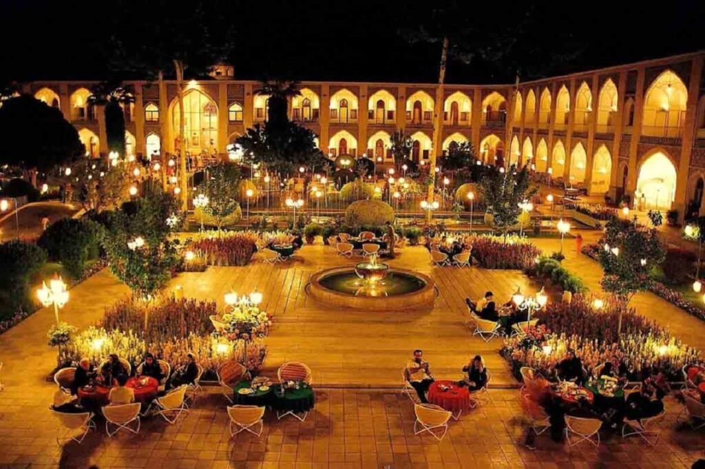 هتل عباسی اصفهان: