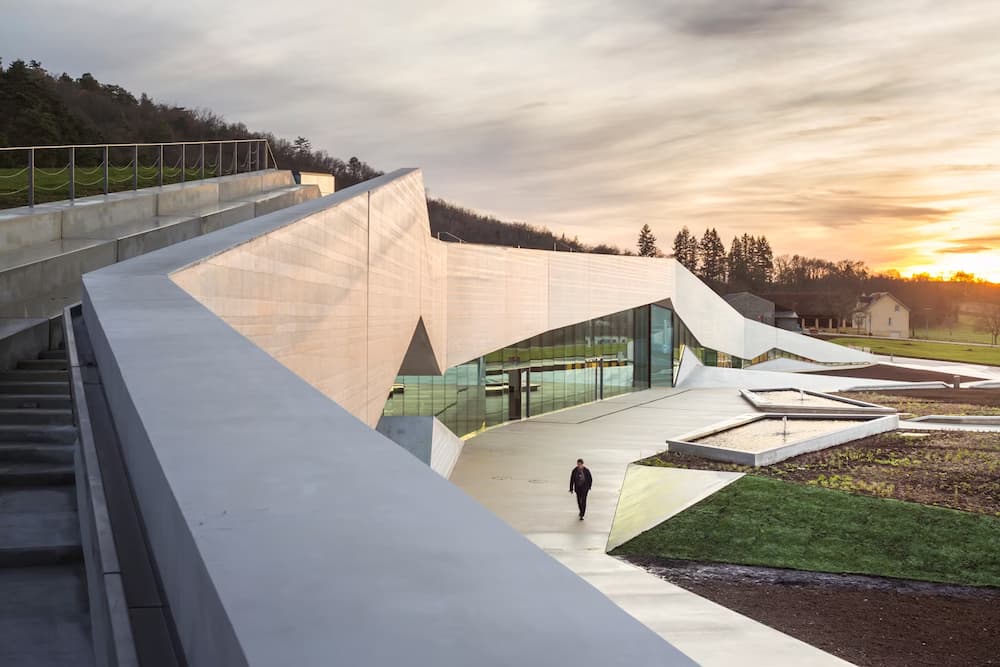  غار موزه Lascaux International Center of Parietal Art