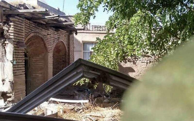 خانه شاعرِ از خون جوانان وطن را تخریب کردند