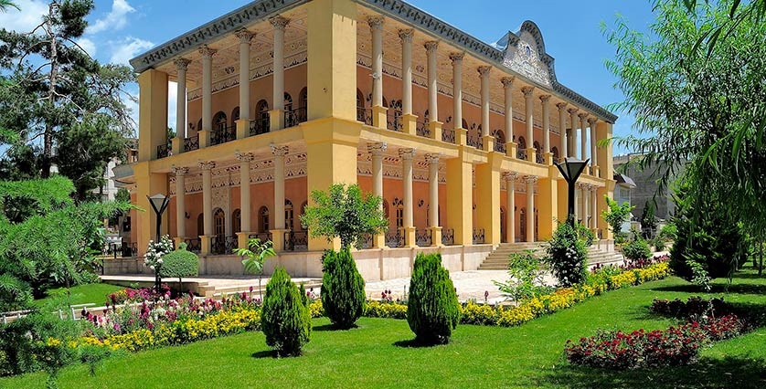 این عمارت قجری دلباز، چشم و چراغ شمال شرق تهران است