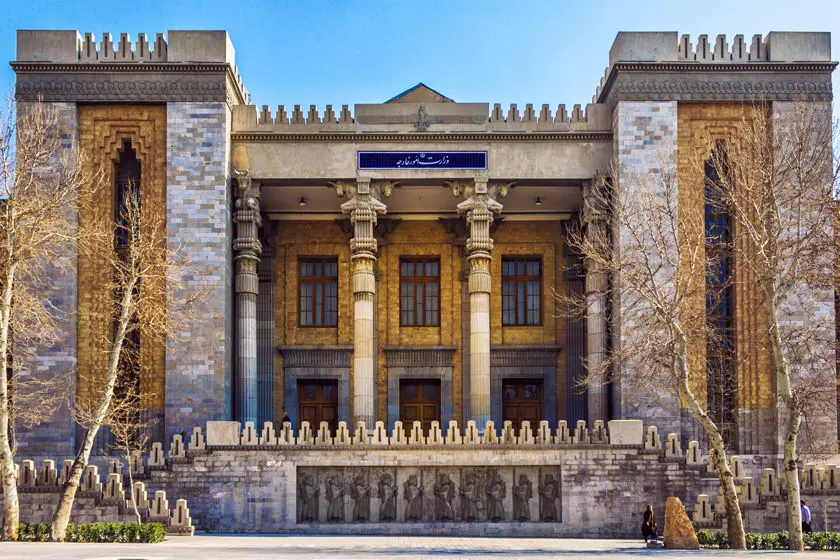معماری نئوکلاسیک این کاخ، آبروی رضاشاه شده است