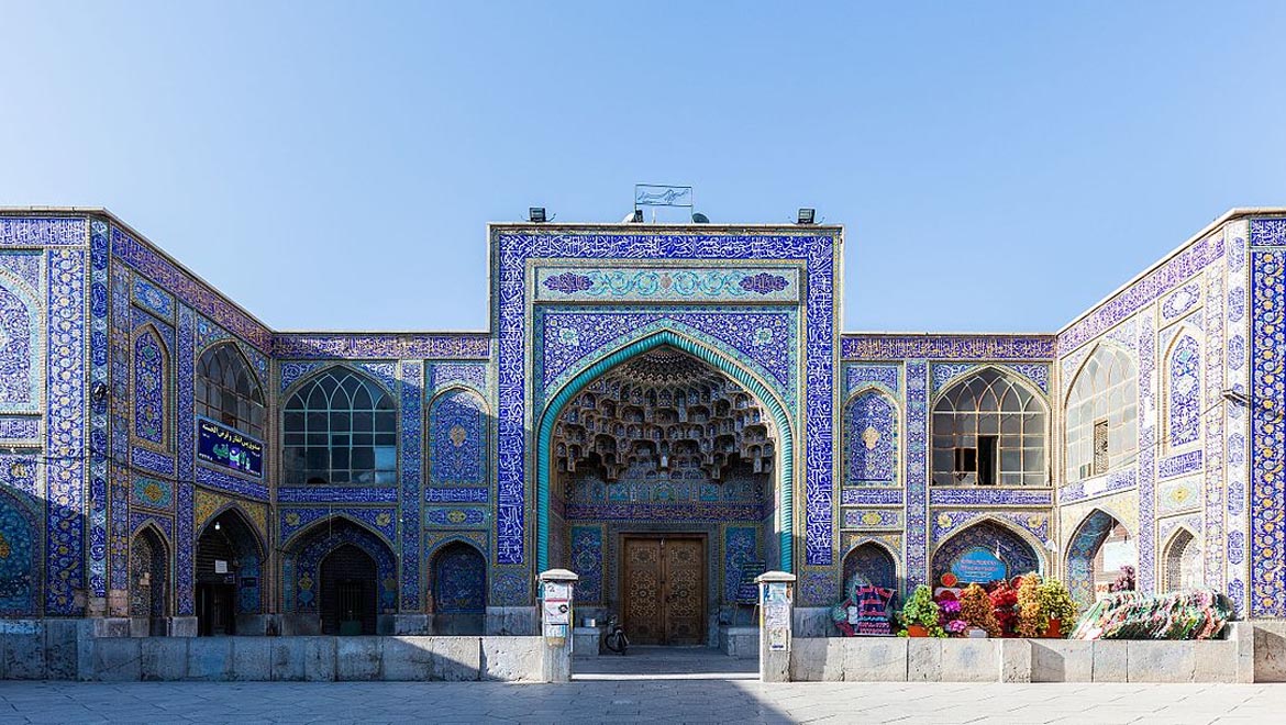 کاشی‌کاری‌های مسجد معروف اصفهان به باد رفت