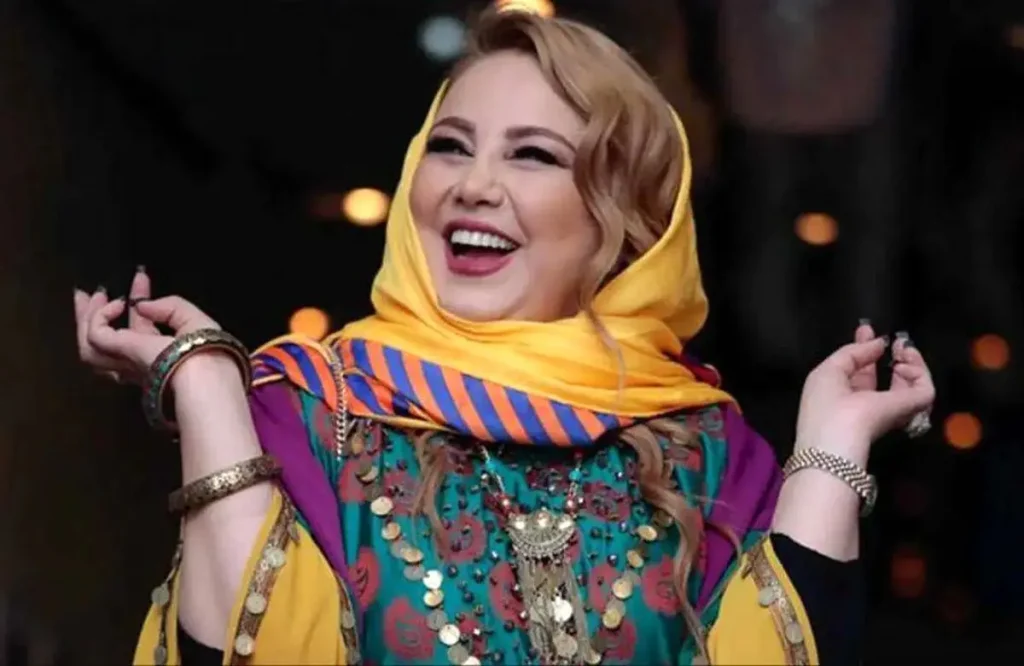 کابینت، فرش و میز ناهارخوری خانه بهنوش بختیاری در شام ایرانی