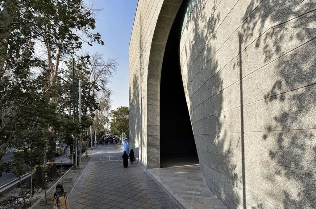 معماری جنجالی‌ترین مسجد تهران، باز هم مساله‌ساز شد