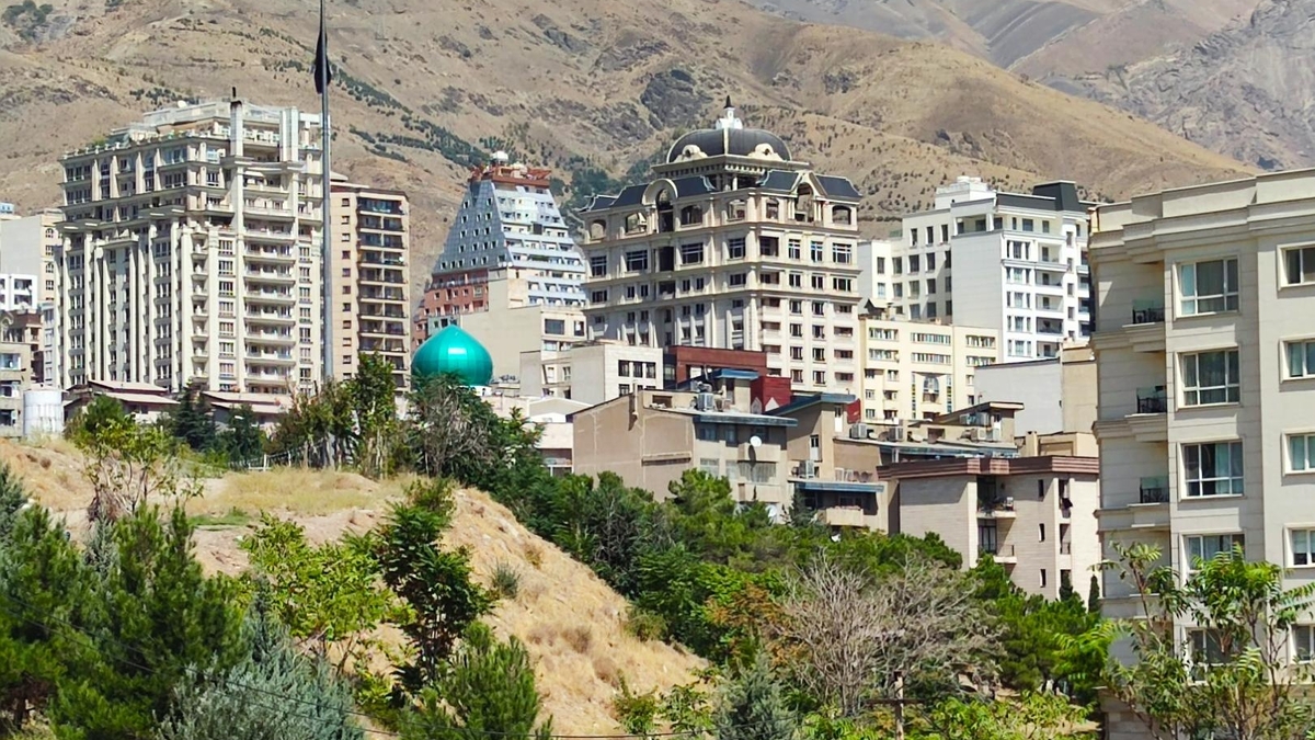 خانه‌ای در خیابان دوازدهم ولنجک؛ انگار که بهشت از آجر باشد