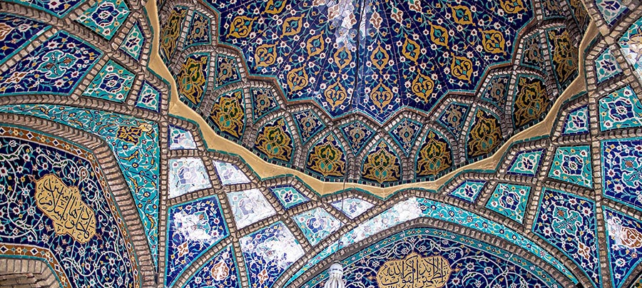 کاشی زیرلعابی کاشان که از شدت زیبایی در دنیا بی‌نظیر است