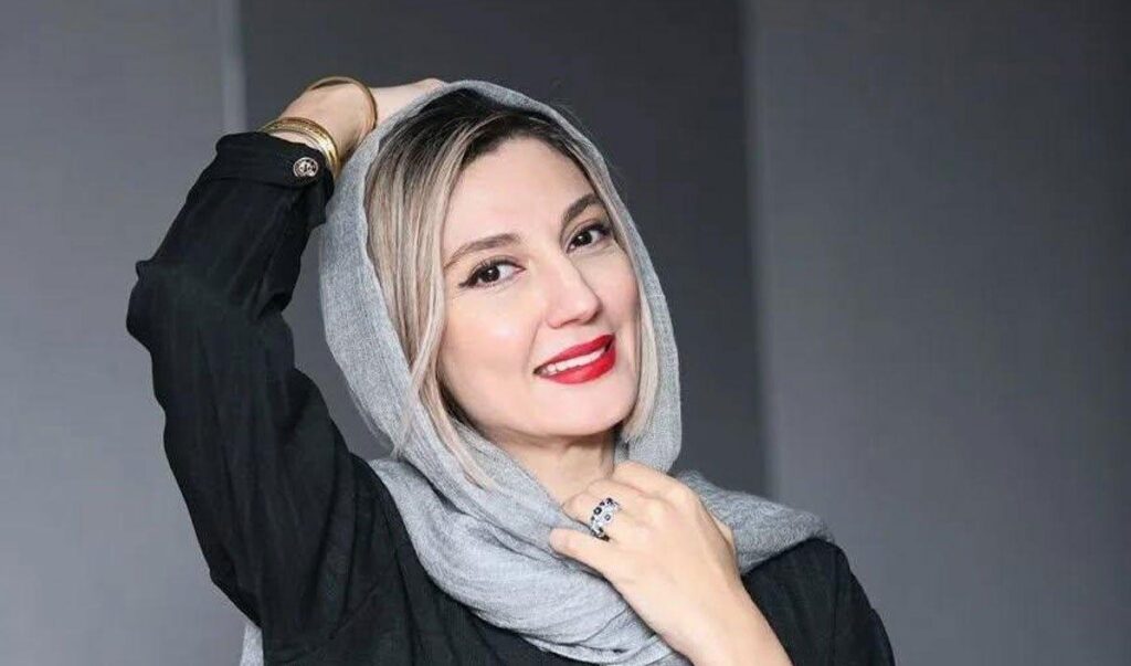 رنگ کابینت آشپزخانه حدیث میرامینی که انصافا جذاب است