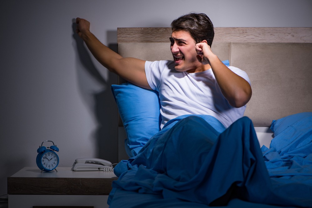 بهترین راه تلافی کردن سروصدای همسایه‌ی طبقه بالا کشف شد