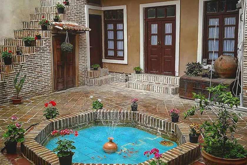 سفری از یزد تا تهران، پیوند معماری سنتی و معماری مدرن