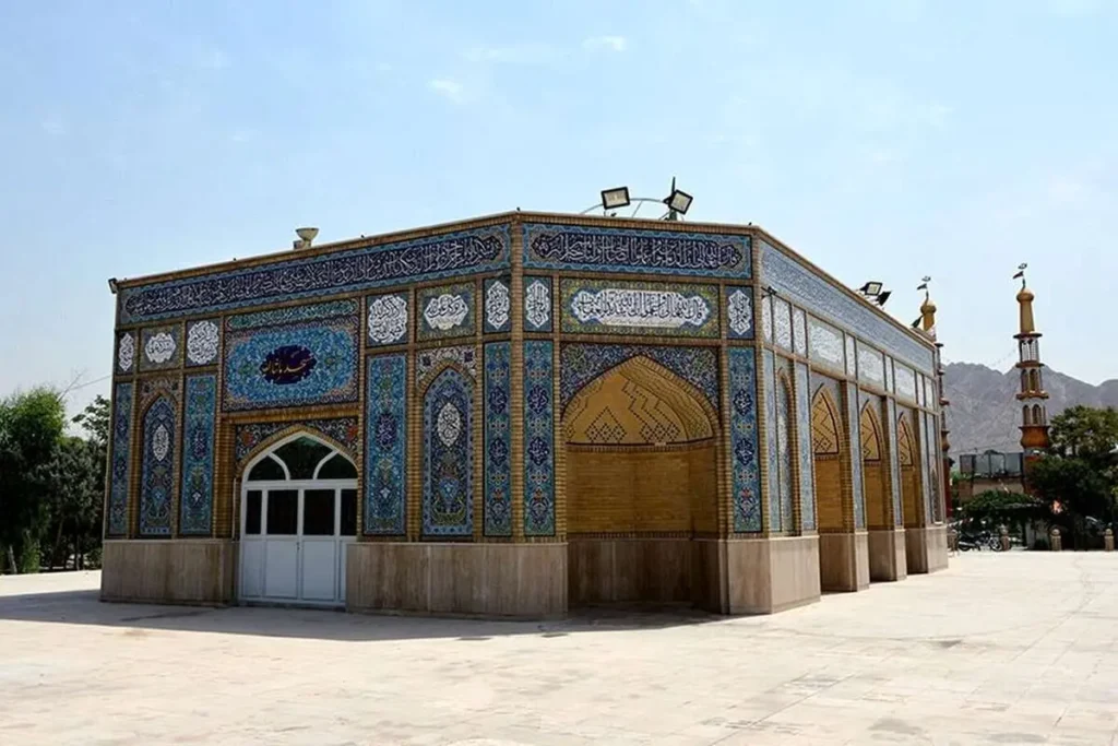 قدیمی‌ها می‌گویند این مسجد تهران جن دارد و مهمان‌کُش است