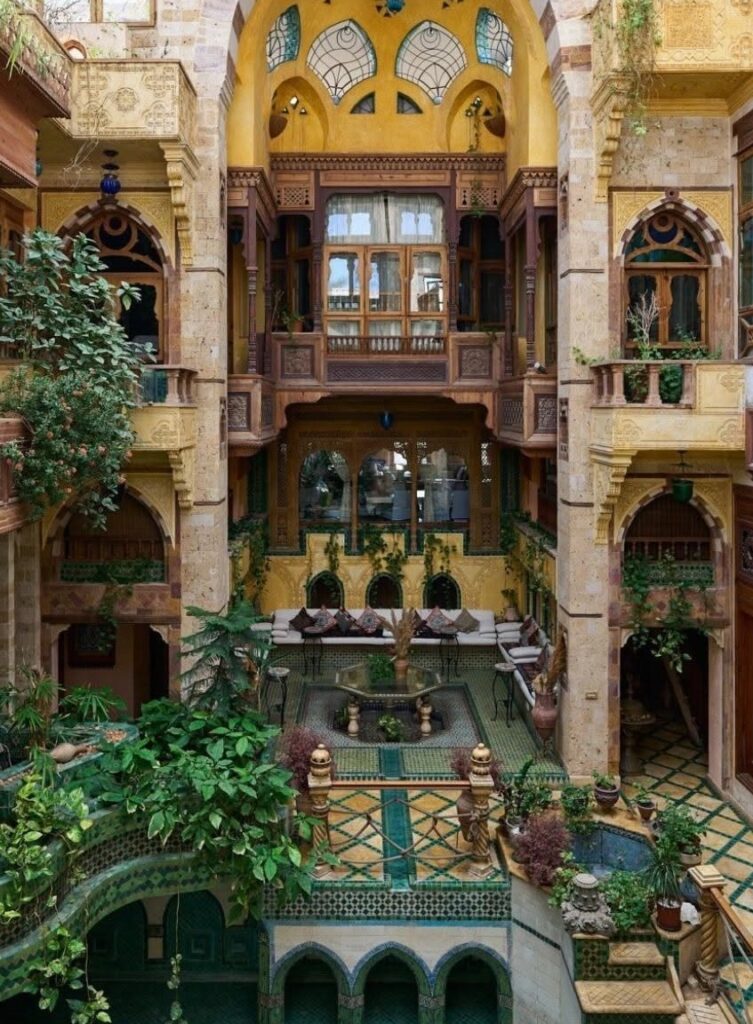 دیوارهای مرجانی، پنجره مشبک و در ۳۰۰ساله؛ خانه‌ای دلبر در عربستان