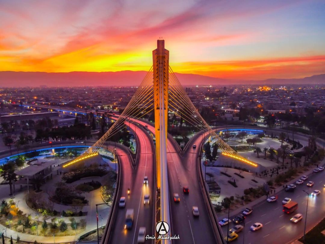 اولین پل کابلی ایران در شیراز؛ شبیه یک پرانتز باز روی تن خیابان