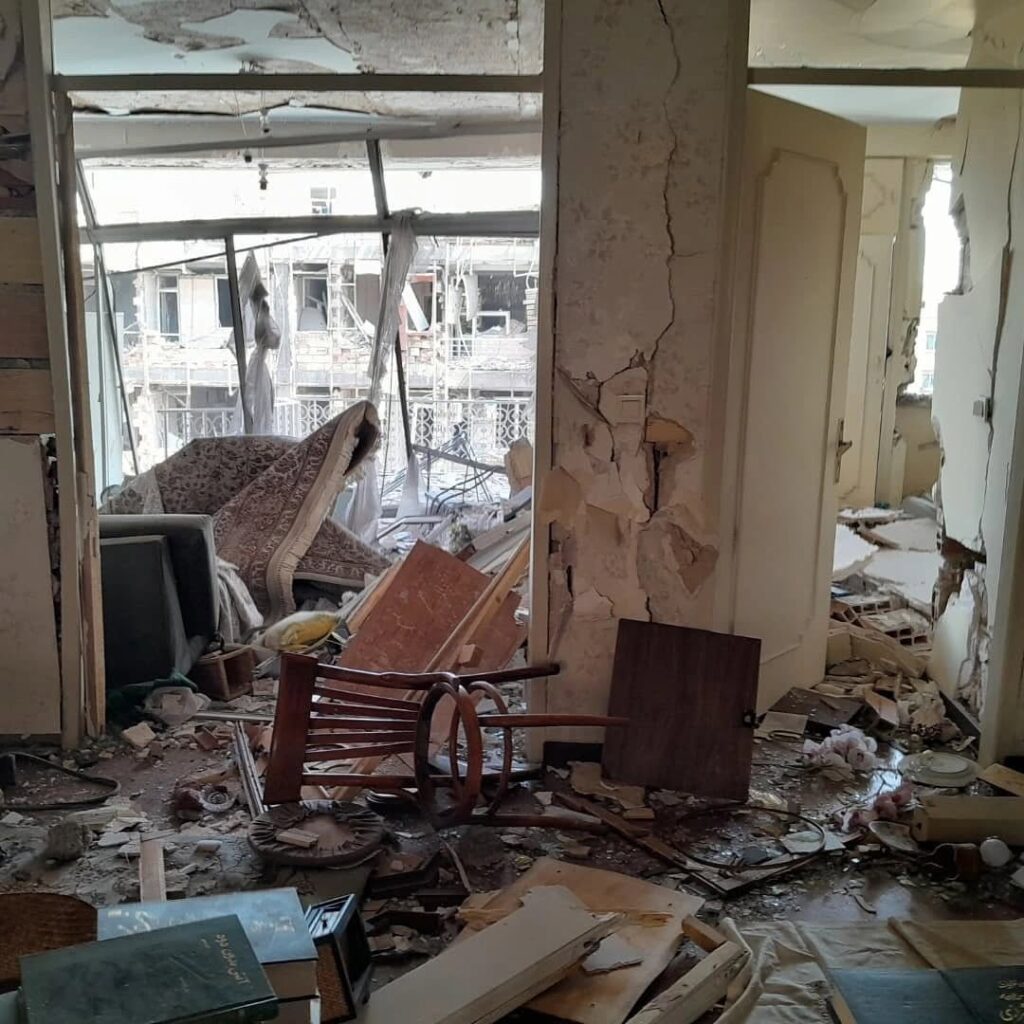 خانه آقای تئاتر ایران پس از حملات اخیر این‌شکلی شد