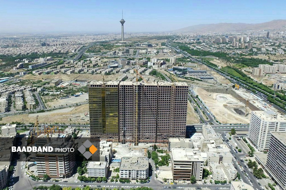 برج میلینیوم در اتوبان همت؛ بزرگ‌ترین سازه پیچ و مهره‌ای خاورمیانه
