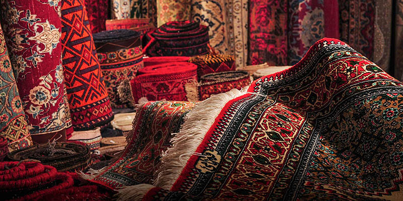 وقتی می‌گوییم فرش ایرانی حرمت دارد، یعنی این رفتار