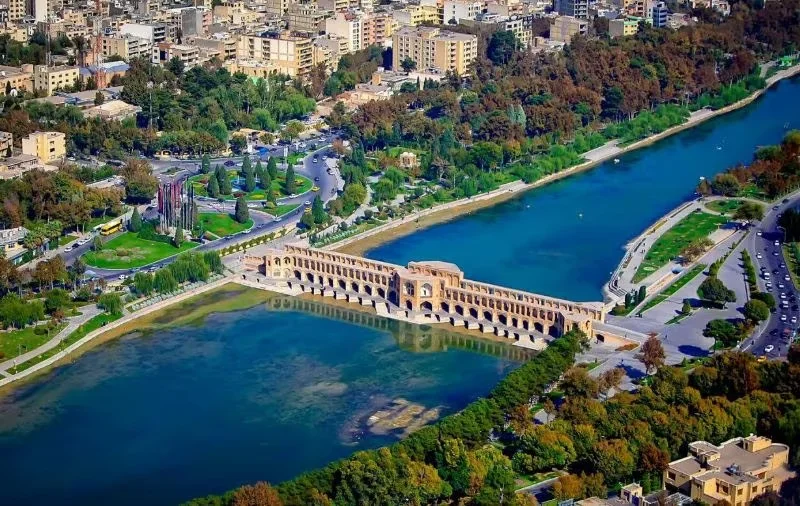 وقتی از ویرانی اصفهان حرف می‌زنیم، یعنی همین عکس
