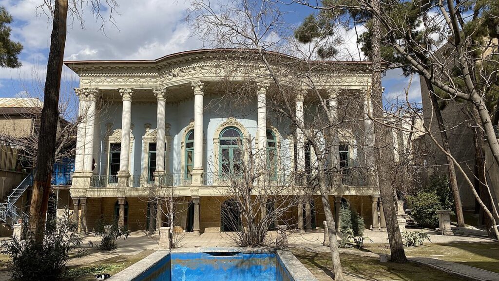 راز نگین سنگلج؛ پروانه‌هایی که در این خانه جاودانه شدند