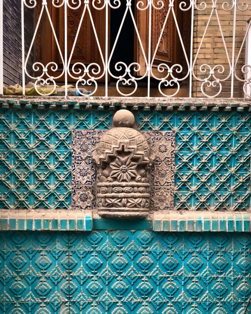 این در و دیوارها در دل بازار تهران زبان دارند و حرف می‌زنند