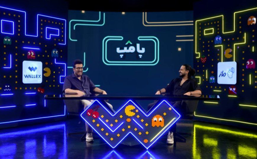 نور و نئون در دکوراسیون برنامه جنجالی قیاسی با مهرداد صدیقیان