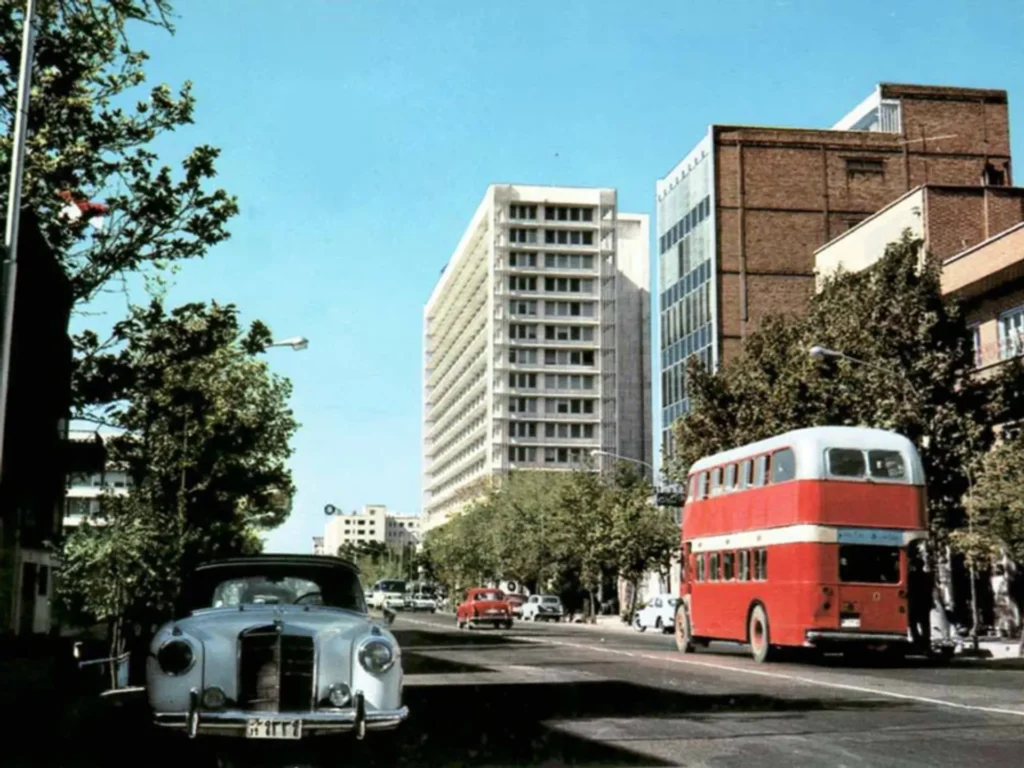 یک گزارش بامزه تلویزیونی از قبل انقلاب که قیمت آپارتمان را فاش می‌کند