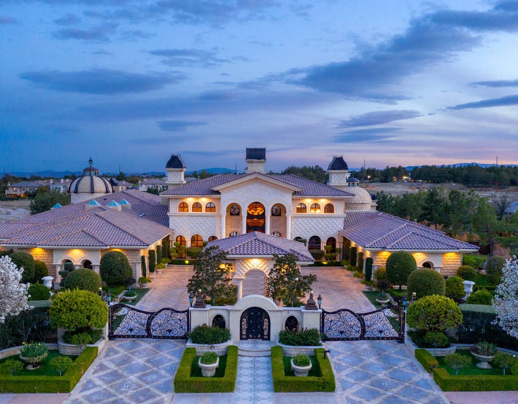 عمارت رویایی پادشاه موسیقی پاپ جهان قیمت‌گذاری شد!