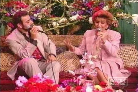 میز و صندلی خانم مهستی که با یک شطرنج خاطره‌ساز شد