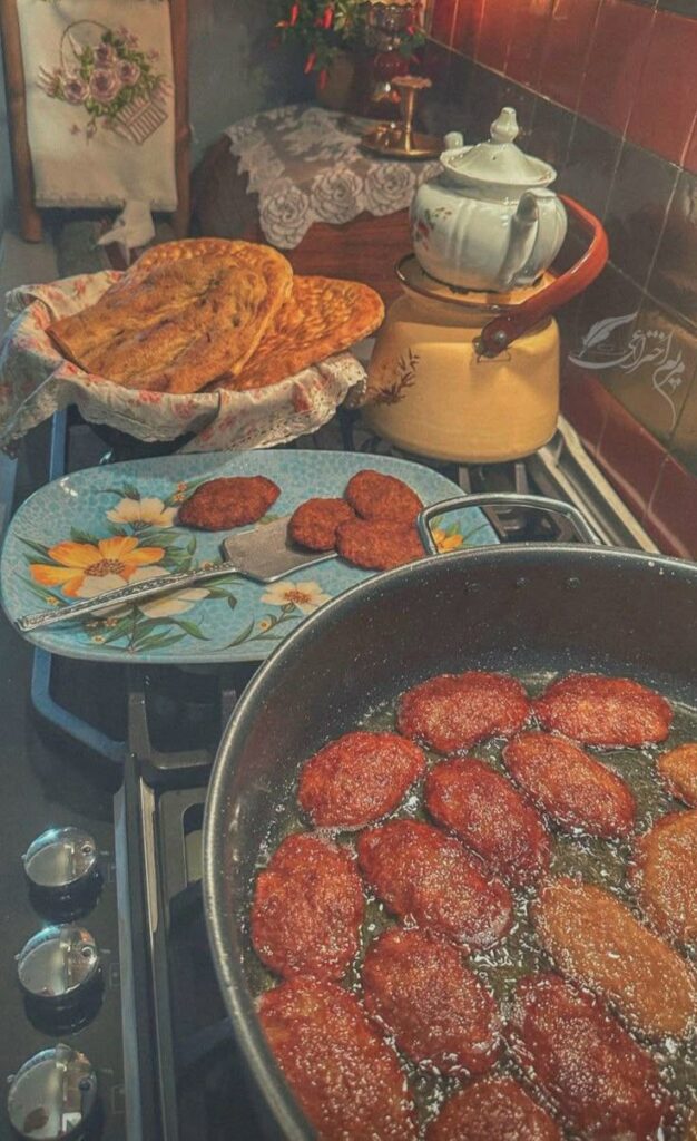 سینی ملامین و کتری لعابی؛ اجاق گاز هوس‌ برانگیز از سی سال پیش