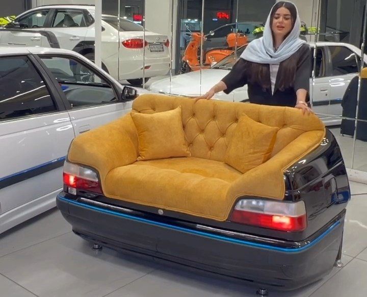مبل عجیب و احمقانه‌ای که دقیقا شکل صندوق عقب یک پژو پارس است