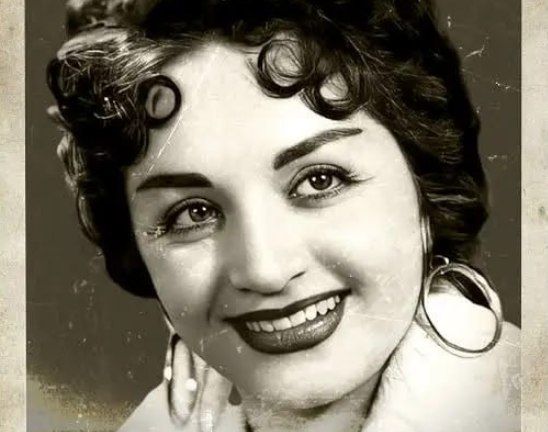 آن ظرف‌های مسی و یک دروار امروزی در عکس شهلای سینمای ایران