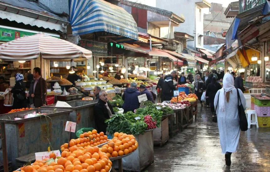 دکوراسیون یک میوه‌فروشی در لاهیجان، اشتهای همه را کور کرد
