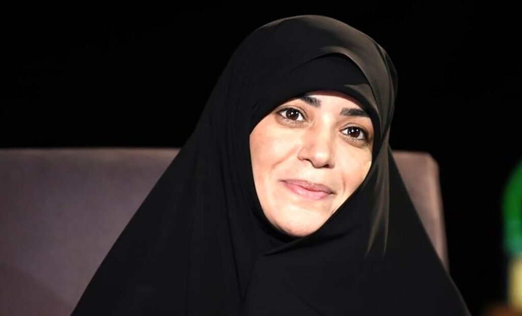 دکوراسیون بسیار معمولی خانم الهام چرخنده؛ زیور سریال آوای باران