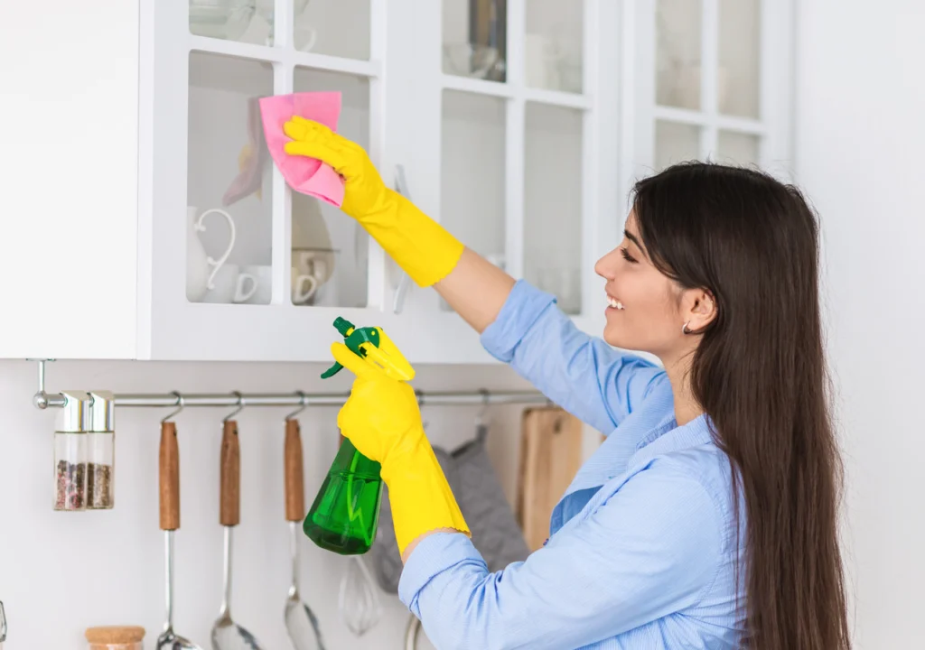 روش ساده و ارزان برق انداختن کابینت سفید ام‌دی‌اف سفید