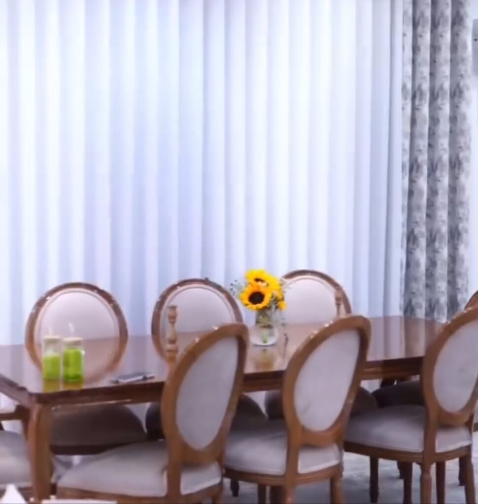 خانم لادن، آقای سیدعلی، جای آب سرد کن، هر جا باشد، آنجا نیست