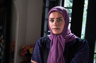 دکوراسیون بسیار معمولی خانم الهام چرخنده؛ زیور سریال آوای باران