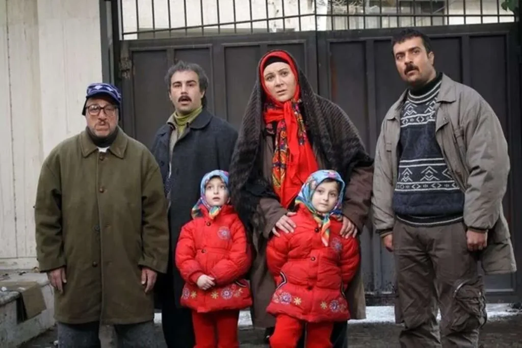 منزل نقی در پایتخت یک که کنار اتوبان بود و هنوز پابرجاست